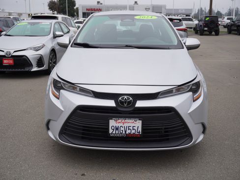Used 2024 Toyota Corolla LE image 6