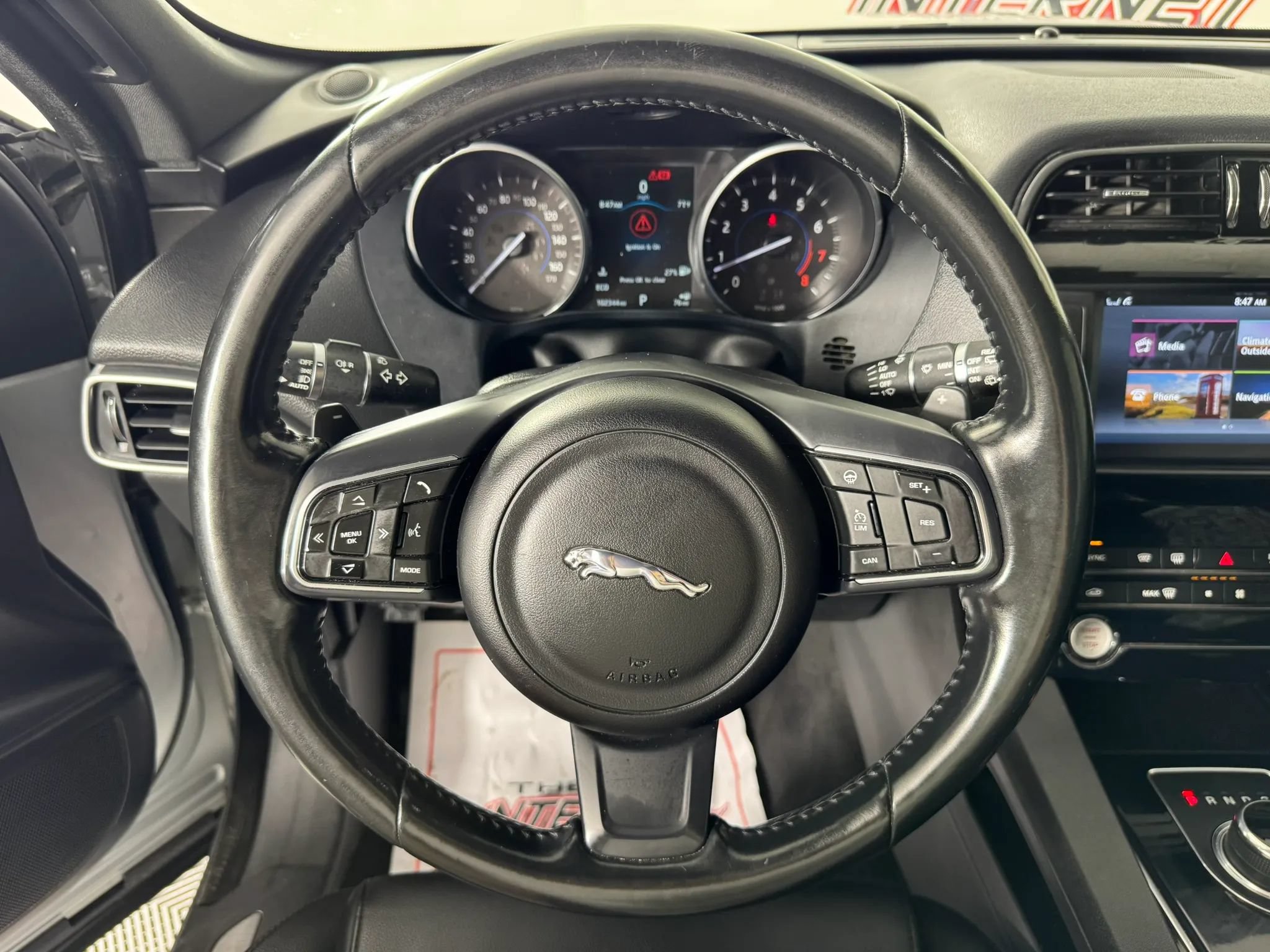 Used 2017 Jaguar F-PACE Premium AWD/4WD image 12