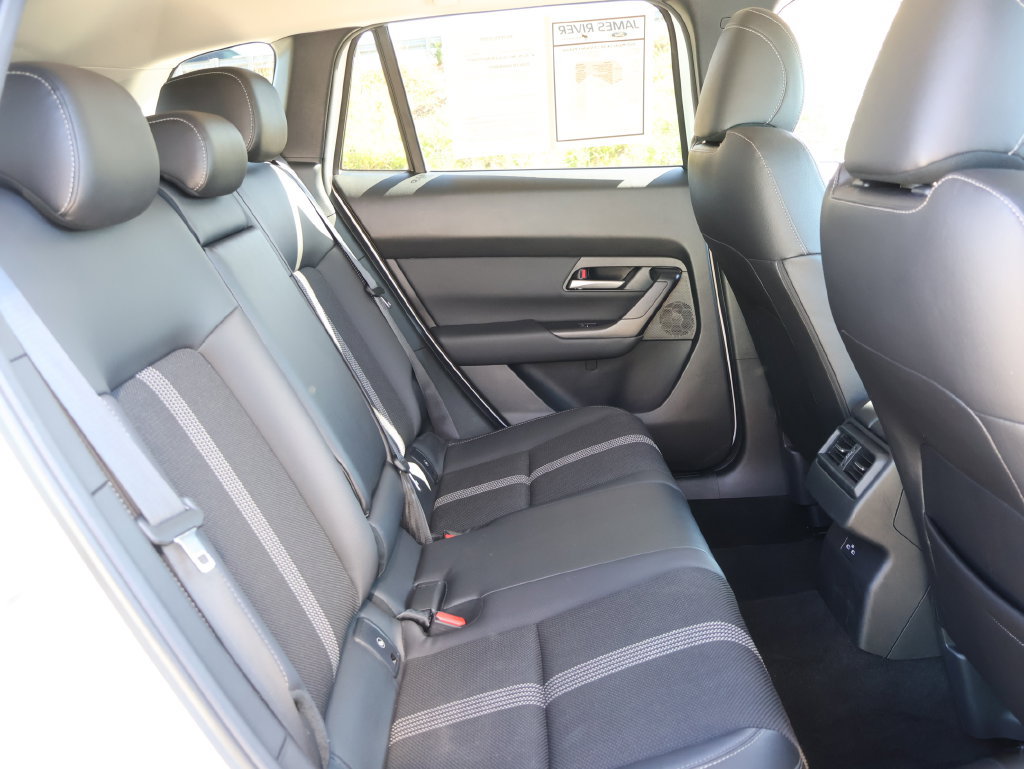 Used 2025 MAZDA CX-50 AWD 2.5 S w/ Select Package image 11