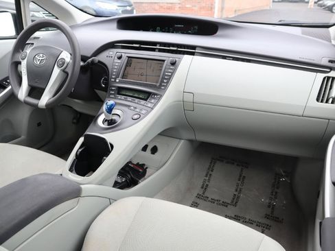 Used 2011 Toyota Prius Three w/ Navigation Pkg FWD image 11