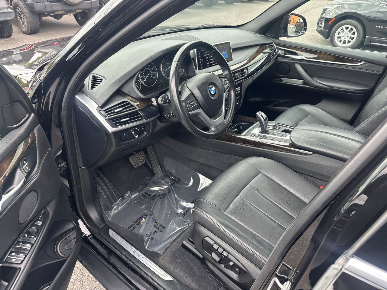 Used 2018 BMW X5 xDrive35i w/ M Sport Package AWD/4WD image 9