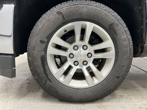 Used 2018 Chevrolet Silverado 1500 LT w/ All Star Edition image 21