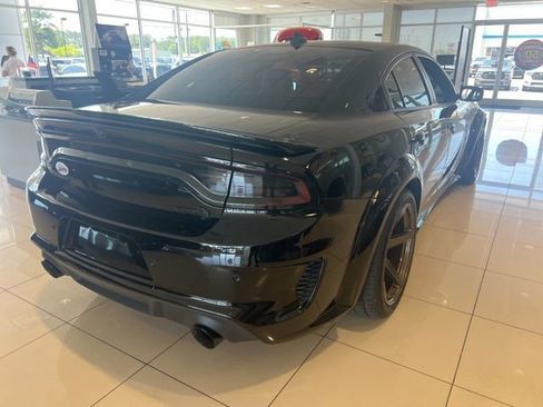 Used 2022 Dodge Charger SRT Hellcat w/ Harman/Kardon Audio Group RWD image 21