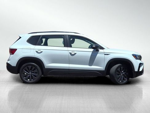 Used 2023 Volkswagen Taos S FWD image 4