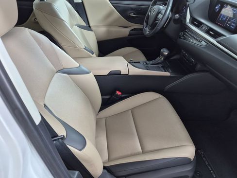 Used 2019 Lexus ES 350 w/ Premium Package FWD image 28