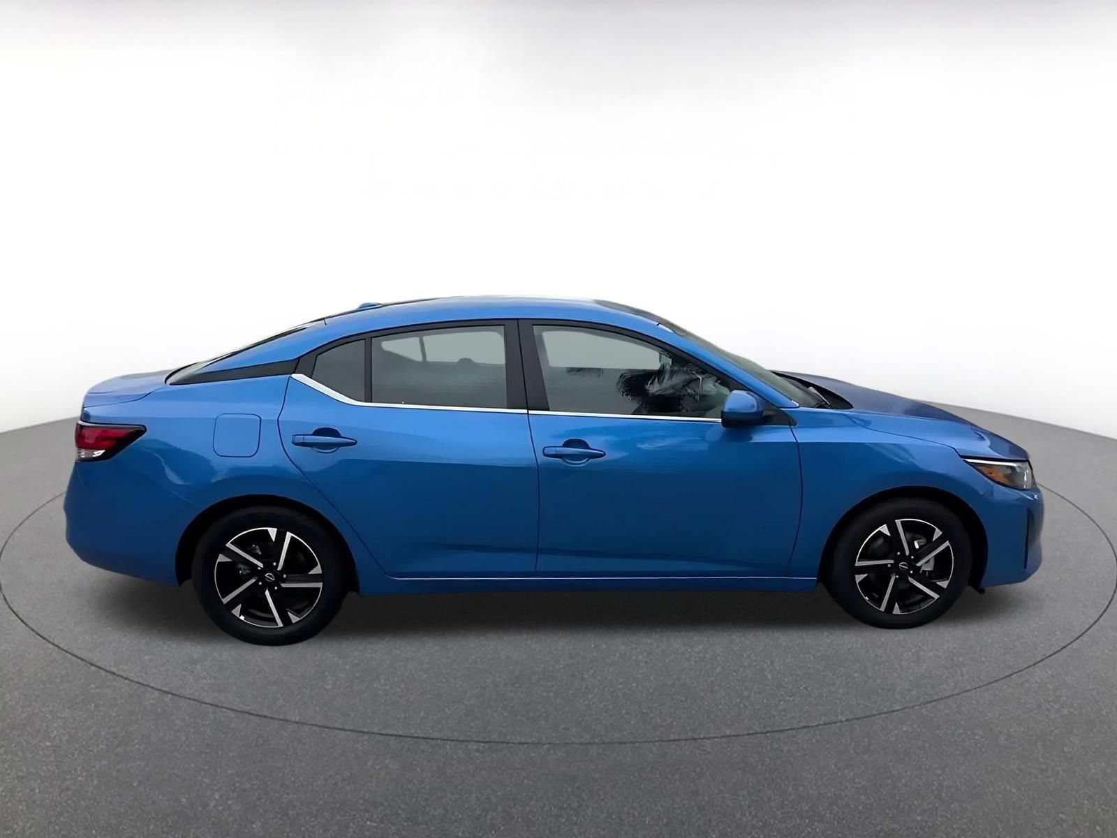 Used 2025 Nissan Sentra SV FWD image 15