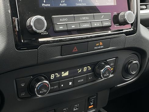 Used 2022 Nissan Frontier SV image 19