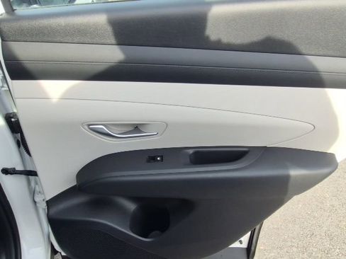 New 2026 Hyundai Tucson SE image 15