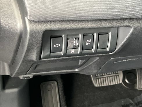 Used 2024 Subaru Outback Premium w/ Popular Package #1A AWD/4WD image 33
