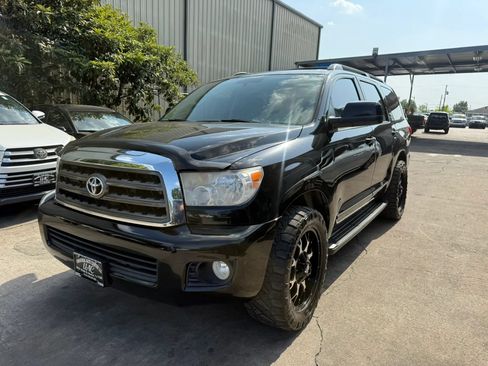 Used 2013 Toyota Sequoia SR5 w/ Premium Pkg RWD image 3