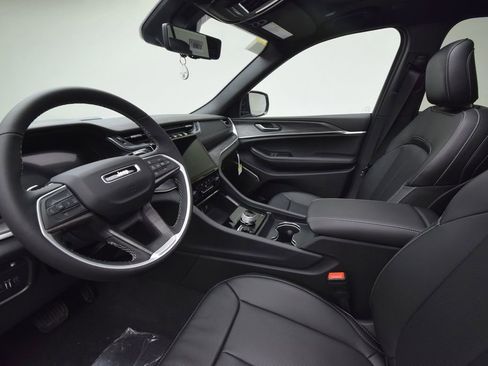 New 2025 Jeep Grand Cherokee Limited 4xe image 20