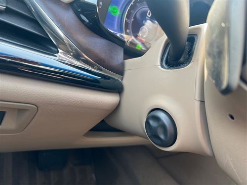 Used 2016 Cadillac ELR image 38