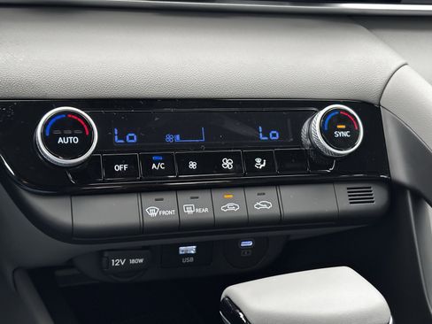 New 2026 Hyundai Elantra Sport image 17