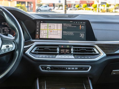 Used 2023 BMW X5 xDrive40i w/ Premium Package AWD/4WD image 18