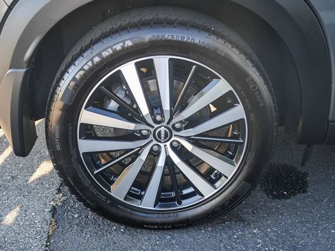 Used 2024 Nissan Pathfinder Platinum w/ Cargo Package FWD image 11