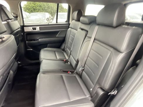 Used 2025 Hyundai Santa Fe Limited FWD image 28