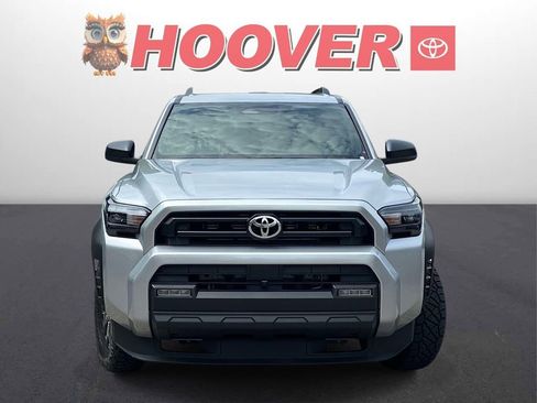 Used 2025 Toyota 4Runner SR5 AWD/4WD image 8