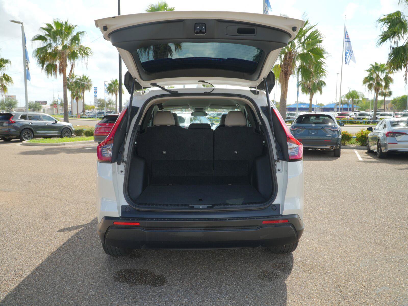 Used 2025 Honda CR-V LX image 12