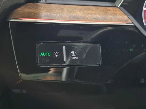Used 2023 Audi e-tron Prestige w/ Prestige Package AWD/4WD image 29