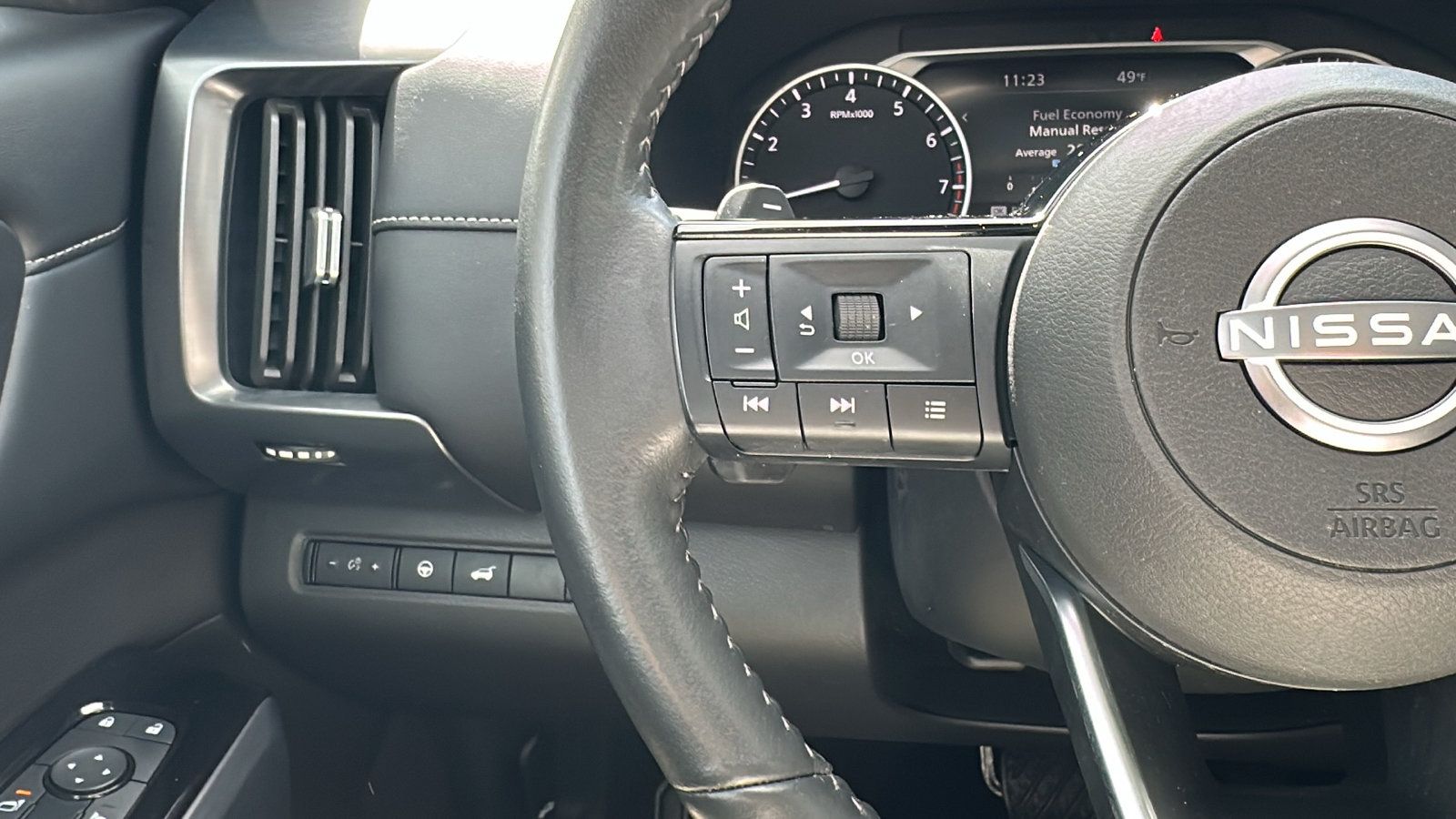 Certified 2024 Nissan Pathfinder SL w/ SL Premium Package AWD/4WD image 15