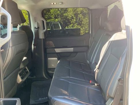 Used 2025 Ford F450 Lariat AWD/4WD image 9