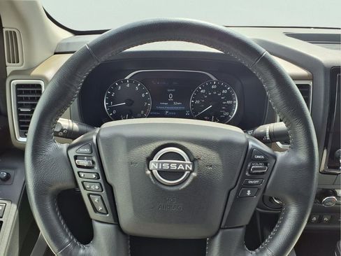 Used 2022 Nissan Frontier SV image 16