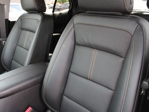 Used 2024 Chevrolet Equinox Premier AWD/4WD image 6