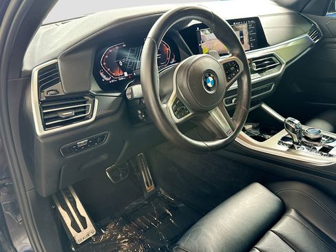 Used 2022 BMW X5 sDrive40i w/ M Sport Package RWD image 9