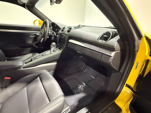 Used 2025 Porsche 718 Boxster S image 64