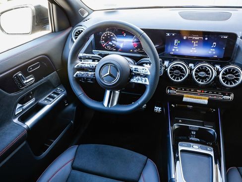 New 2026 Mercedes-Benz GLA 250 4MATIC image 14