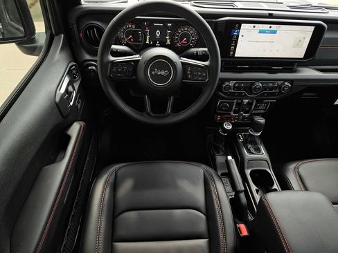 New 2026 Jeep Gladiator Rubicon AWD/4WD image 9