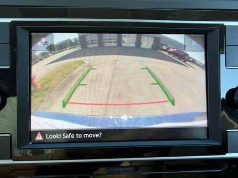 Used 2022 Volkswagen Atlas SE AWD/4WD image 37