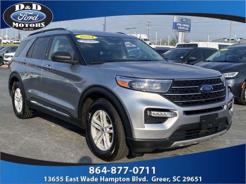 Certified 2024 Ford Explorer XLT w/ Equipment Group 202A RWD image 1