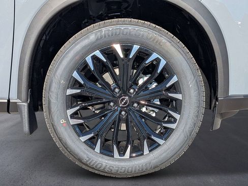 New 2026 Nissan Rogue SV FWD image 9