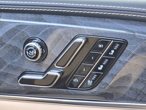 New 2025 Cadillac Escalade IQ Luxury 2 w/ LPO, Etrunk Organizer Package AWD/4WD image 31