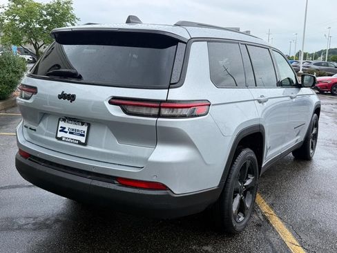 Used 2021 Jeep Grand Cherokee L Laredo AWD/4WD image 3