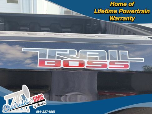 Used 2021 Chevrolet Silverado 1500 LT Trail Boss w/ Convenience Package II AWD/4WD image 8
