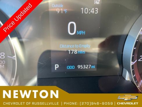Used 2022 Toyota Highlander LE AWD/4WD image 17