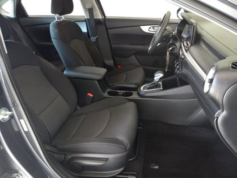 Certified 2023 Kia Forte LXS FWD image 18