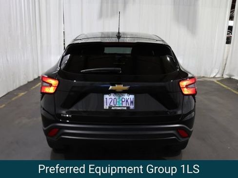 Used 2024 Chevrolet Trax LS FWD image 4