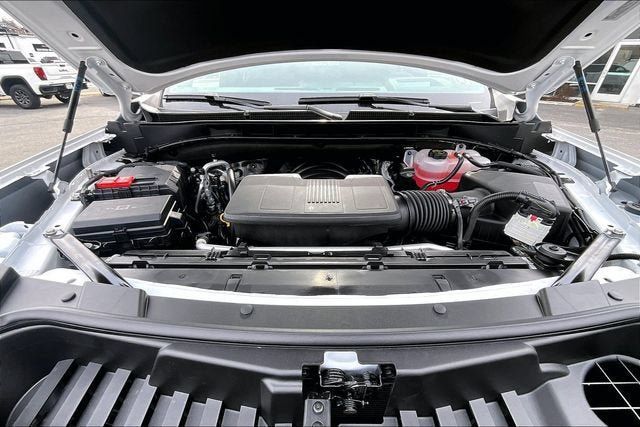 New 2026 GMC Yukon AT4 w/ AT4 Premium Plus Package AWD/4WD image 12