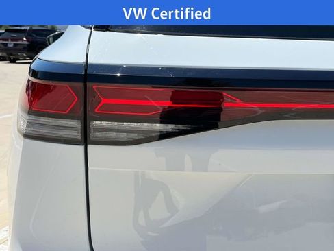 Used 2025 Volkswagen Tiguan S image 15