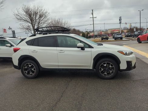 Used 2020 Subaru Crosstrek 2.0i Premium w/ Moonroof Package 2 image 4