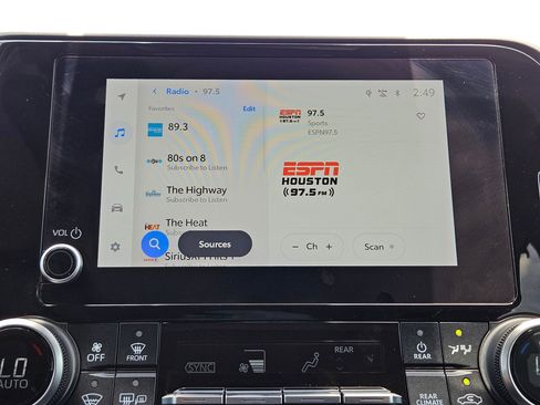 Used 2023 Toyota Highlander XLE FWD image 23