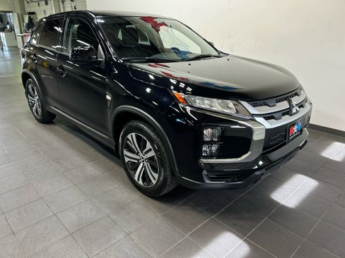 Used 2025 Mitsubishi Outlander Sport AWD image 2