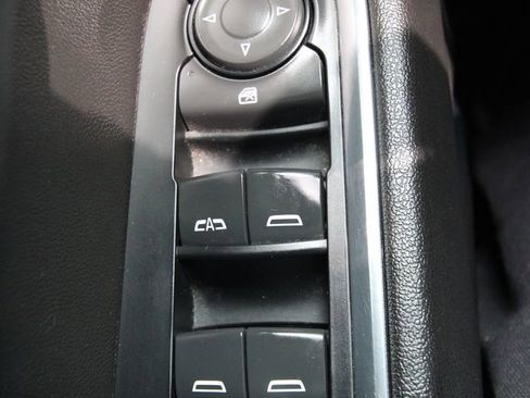 Used 2023 Chevrolet Silverado 1500 LT image 23