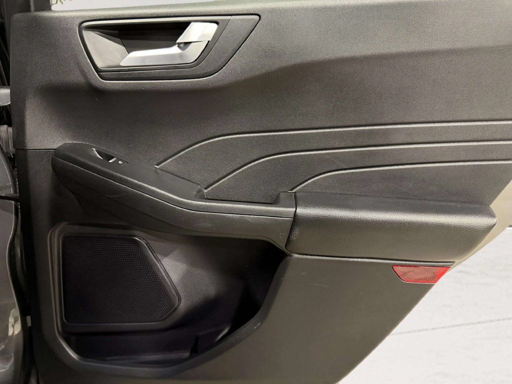 Used 2024 Ford Escape ST-Line AWD/4WD image 25
