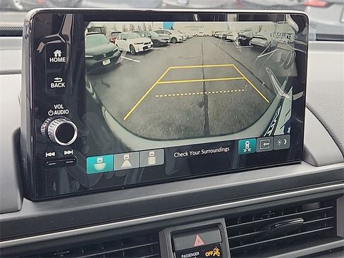 New 2025 Honda Pilot Touring image 18