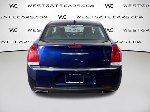 Used 2016 Chrysler 300 Limited RWD image 4