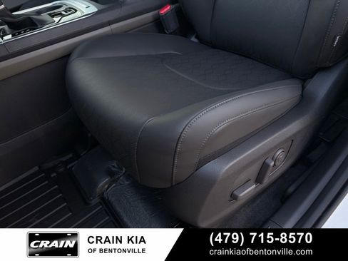 New 2026 Kia Carnival EX FWD image 25